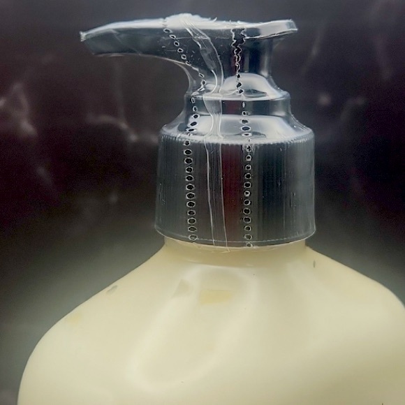 Hempz Lotion 17oz in “Original” Triple Moisture” “Scented” NWT! 17 oz FULL SIZE! - Picture 6 of 14